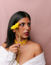 Load image into Gallery viewer, Sunflower Necklace