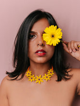 Load image into Gallery viewer, Sunflower Necklace